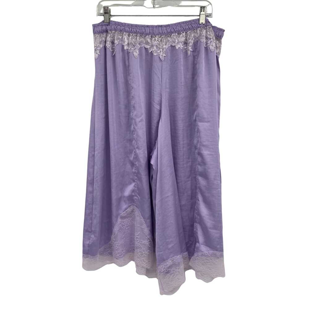 Intimately Free Purple Satin Lace Capri Pants | Women’s Size L